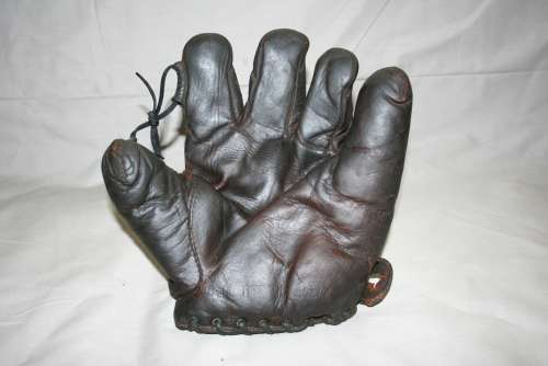 Duster Mails Rawlings Special Front